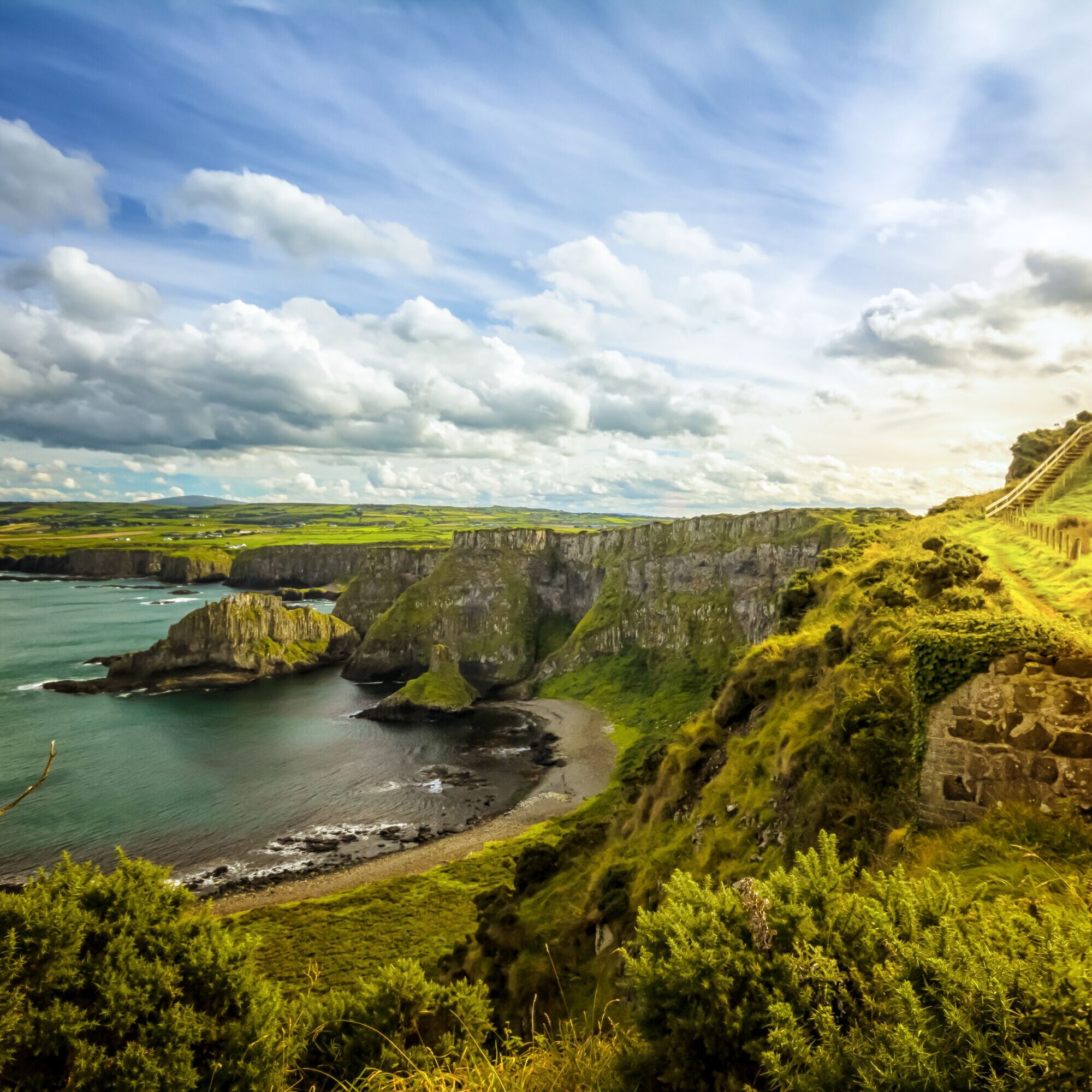 weboptimiert-Kueste-Nordirland-scaled-aspect-ratio-1-1
